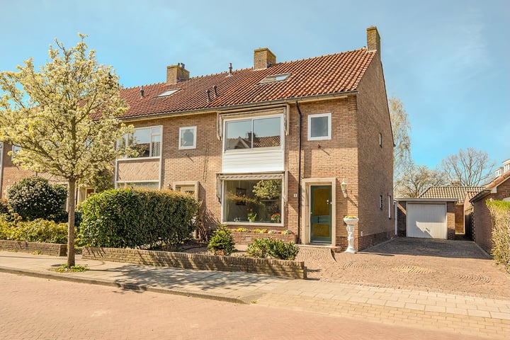 Duindoornlaan 1 in Haarlem