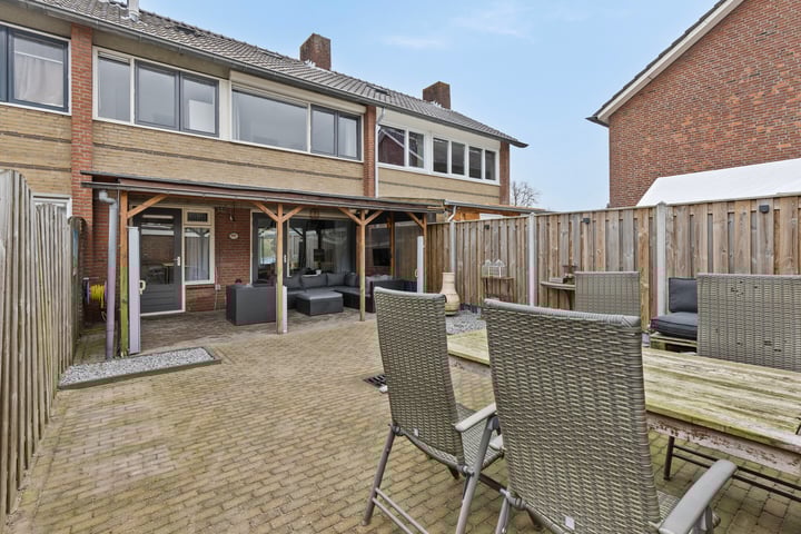 Duinkerkelaan 11 in Etten-Leur foto