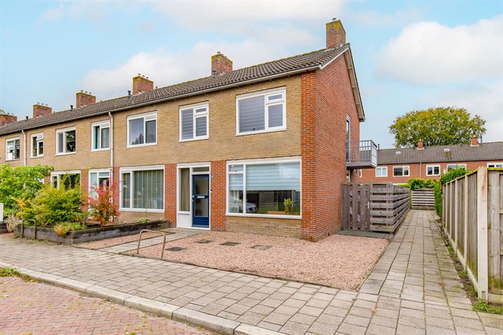 Duinkerkenlaan 2 in Stadskanaal foto