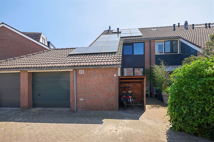 Duinkerker 1 in Landsmeer foto