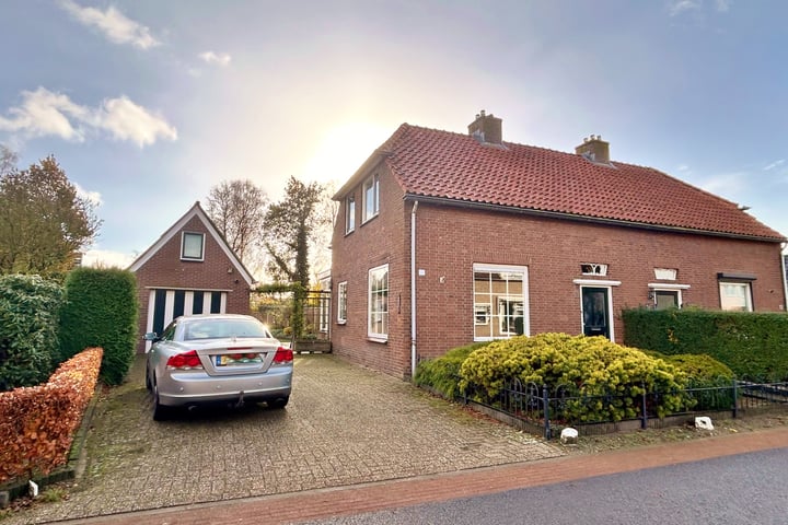 Duinkerkerweg 14 in Oosterwolde Gld foto