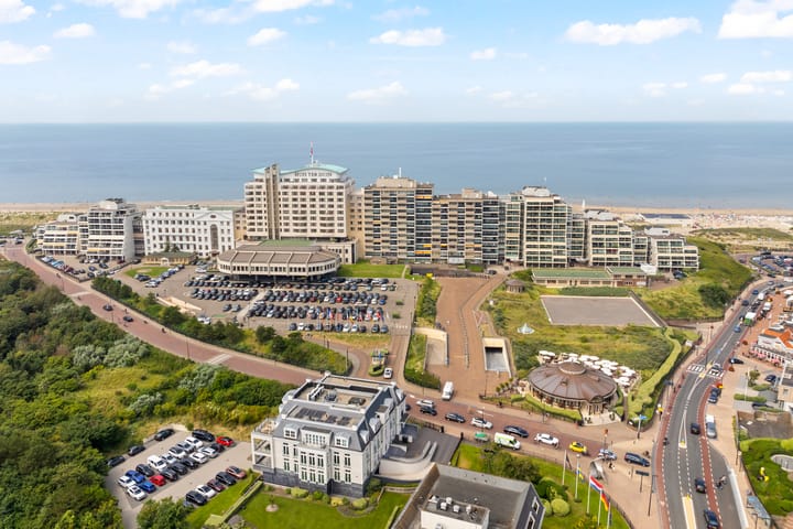 Duinroos 70 in Noordwijk foto