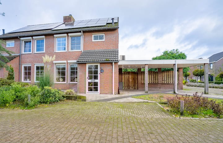 Duinroosstraat 4 in Bakel foto