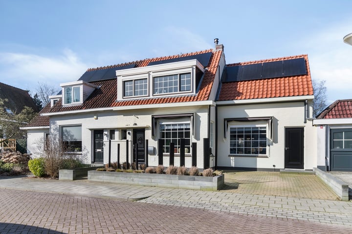 Duivelandstraat 6 in Rhoon foto
