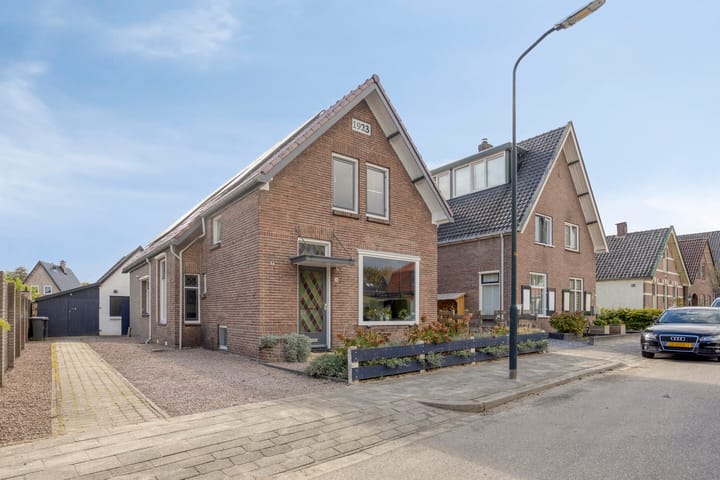 Duivenlaan 26 in Apeldoorn foto