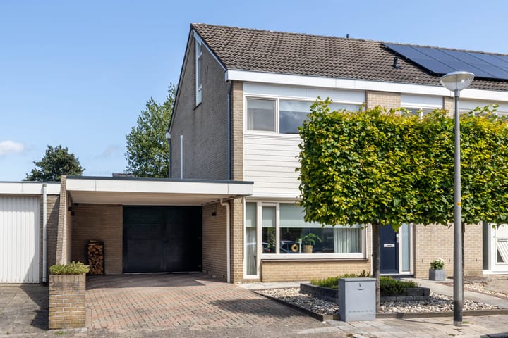 Duivenvoorde 75 in Almelo