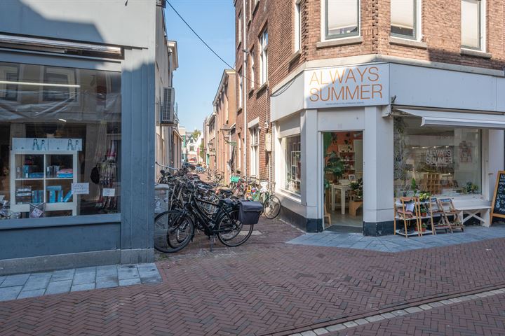Duizenddraadsteeg 5G in Leiden foto