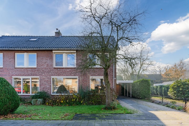 Duizendschoonstraat 33 in Uden foto