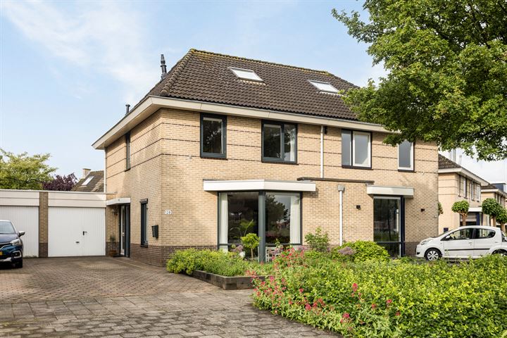 Dukaat 128 in Dronten foto