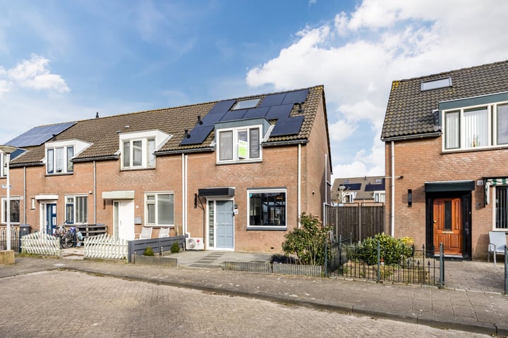 Dukdalf 22 in Hellevoetsluis foto