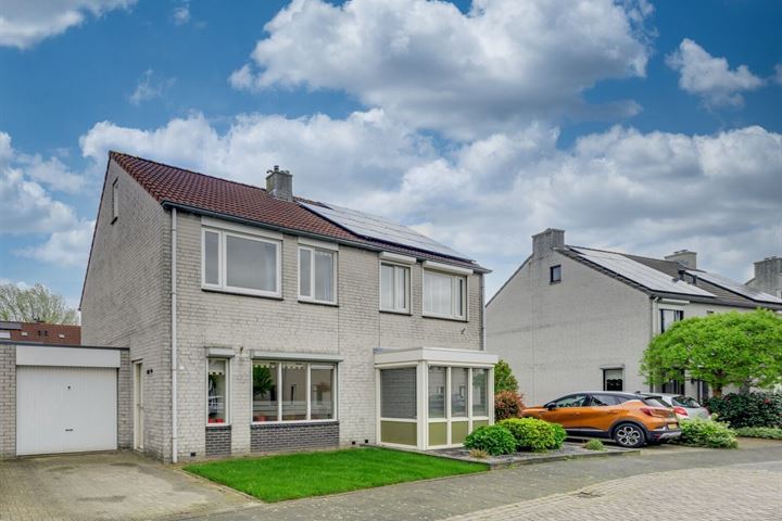Dundelbroek 14 in Rijen foto