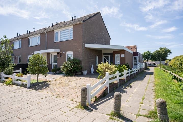 Duykerdam 26 in Den Burg foto