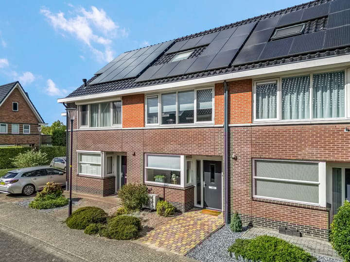 Dwarsdijk 11 in Bemmel
