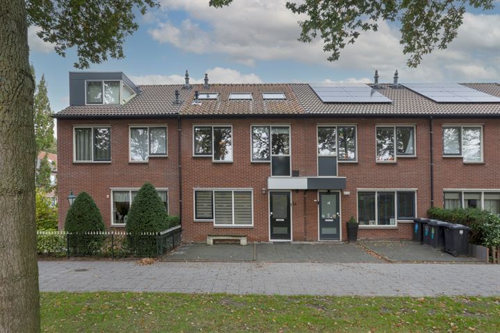 Dwarspad 14 in Rozenburg foto