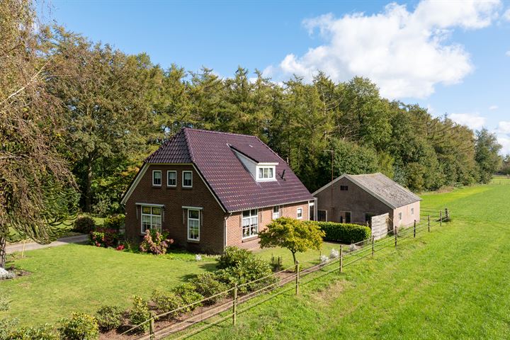 Dwarsweg 1 in Lemelerveld foto