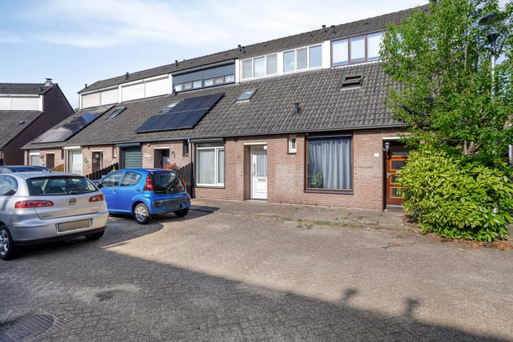 E.H. Begemannstraat 15 in Helmond