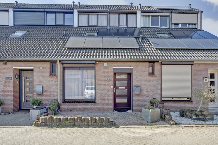 E.H. Begemannstraat 23 in Helmond