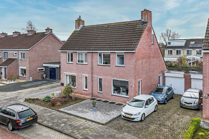 E.P. Seidelstraat 55 in Ens foto
