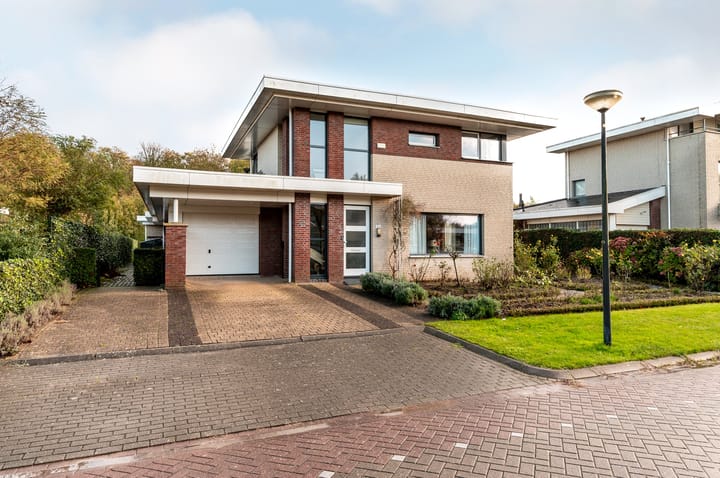 Eaglelaan 183 in Lelystad foto