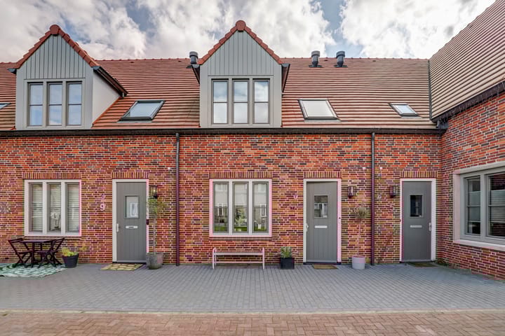 Ebbenhout 7 in Waddinxveen foto