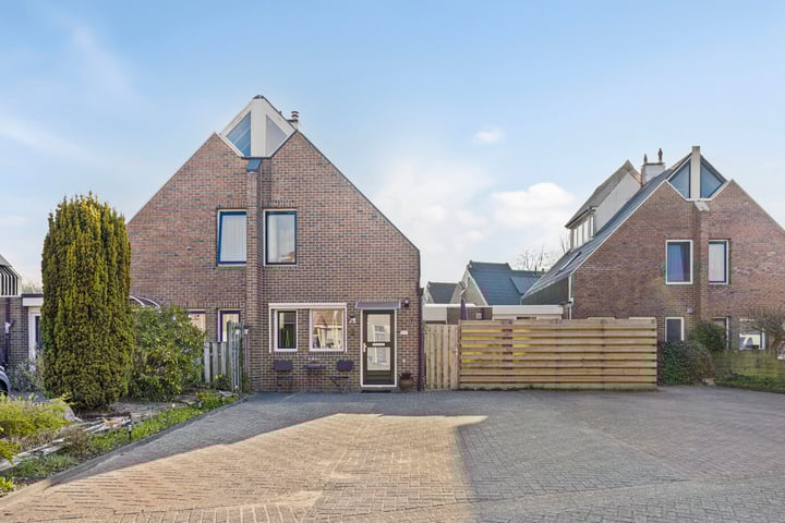Echten 12 in Zuidlaren