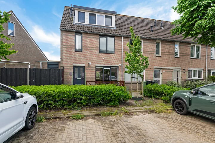 Edelenburg 123 in Hoofddorp foto