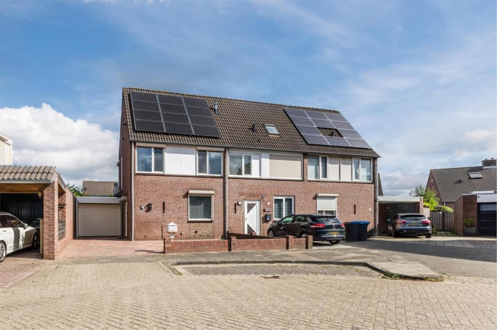 Edelhertlaan 25 in Helmond foto