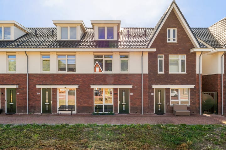 Edgar du Perronstraat 143 in 's-Gravenhage foto