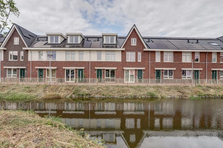 Edgar du Perronstraat 15 in 's-Gravenhage foto