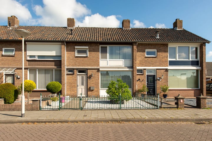 Edward Jennerstraat 19 in Hoogerheide foto
