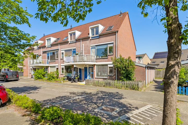 Eek 76 in Huizen foto
