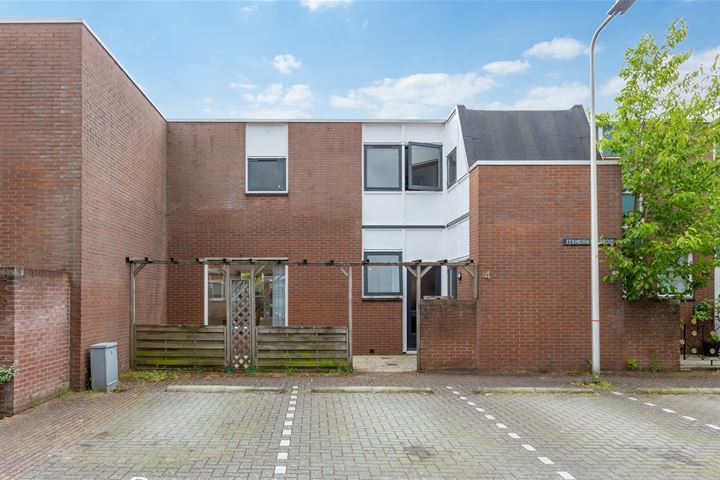 Eekhoorntjesbrood 4 in Alphen aan den Rijn foto