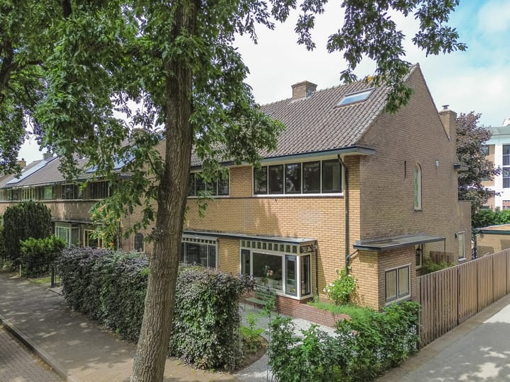 Eemnesserweg 35 in Hilversum foto