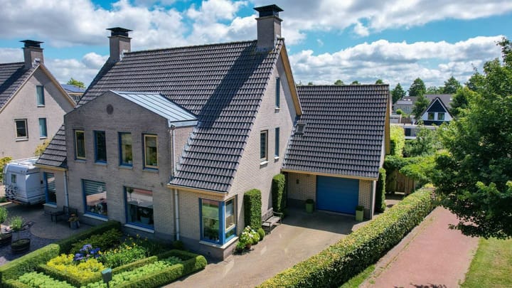 Eendekroos 100 in Drachten