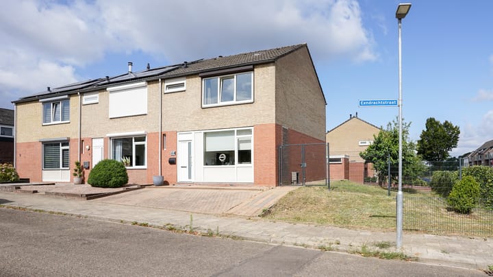 Eendrachtstraat 1 in Landgraaf foto