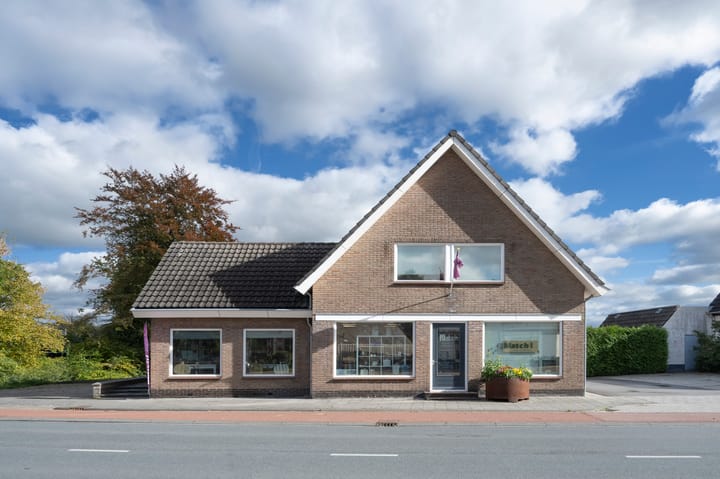 Eerbeekseweg 37 in Loenen foto