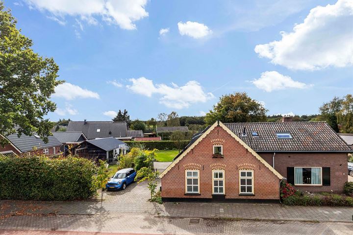 Eerbeekseweg 70 in Loenen foto