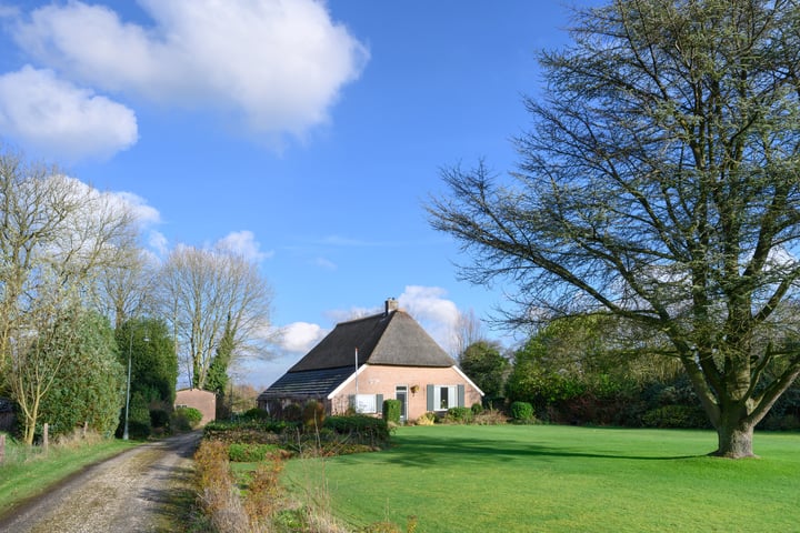 Eerbeekseweg 77 in Loenen foto