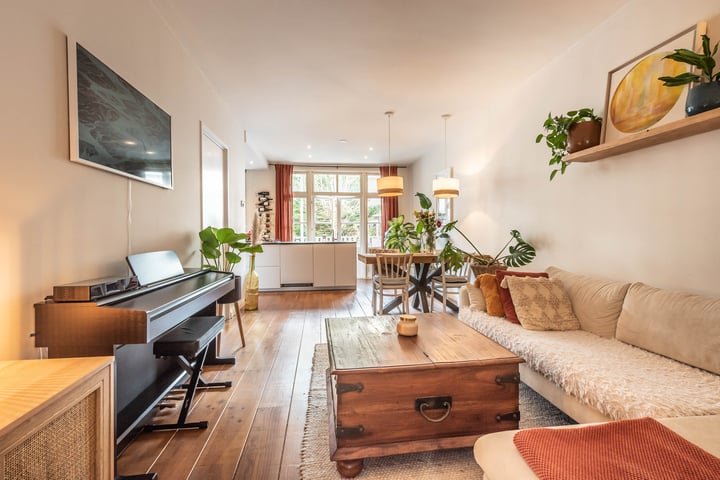 Eerste Atjehstraat 142B in Amsterdam foto