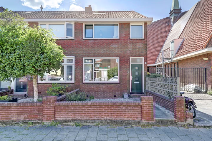 Eerste E.J. Potgieterstraat 35 in Gouda foto