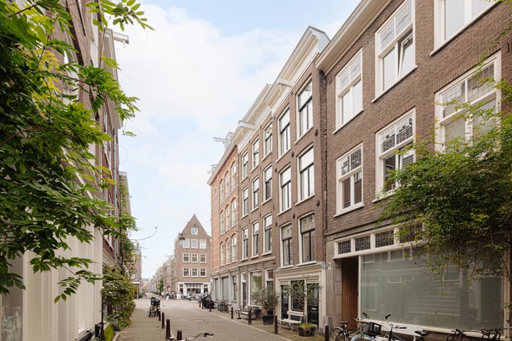 Eerste Lindendwarsstraat 1-H in Amsterdam foto