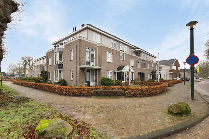 Eexterweg 1 in Gieten foto