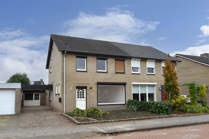Egchelseweg 7 in Panningen foto