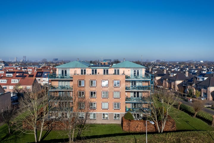 Egelantier 36 in Nootdorp foto