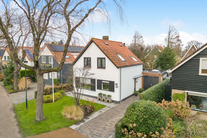 Egelenburg 11 in Heiloo foto