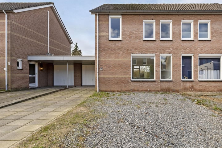 Eglantier 43 in Brunssum foto