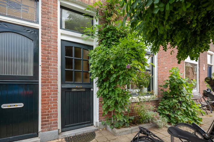 Eigenhaard 42 in Dordrecht foto