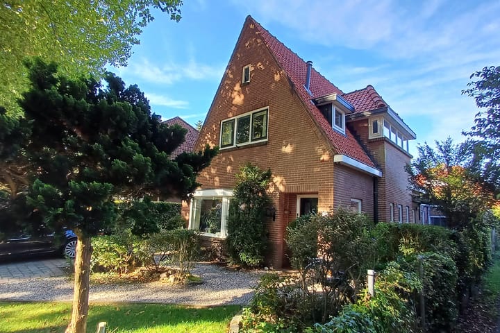 Eikbosserweg 256 in Hilversum foto