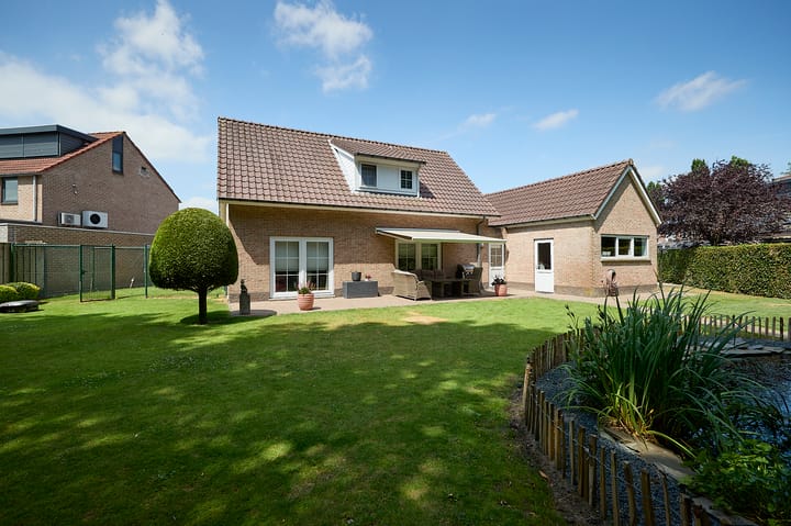 Eikenhof 12 in Koewacht