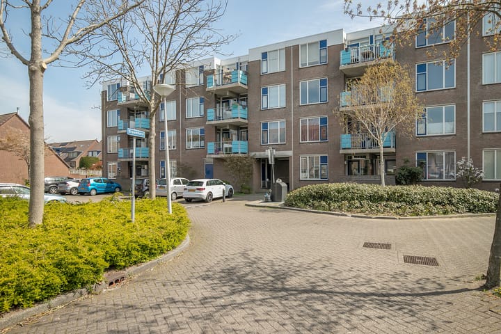 Eikenhorst 419 in Alphen aan den Rijn foto